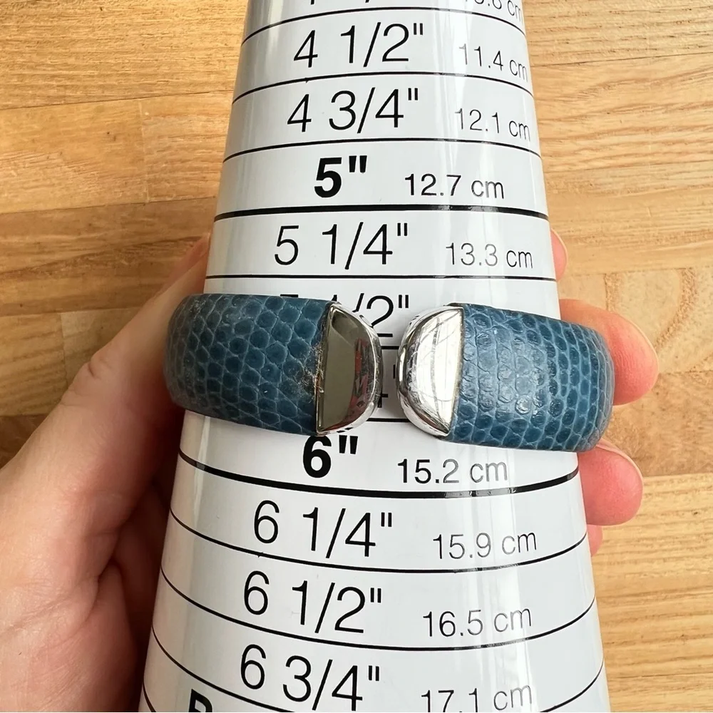 Perennial ladies silver tone and blue cuff bracelet fashion watch NEW BATTERY